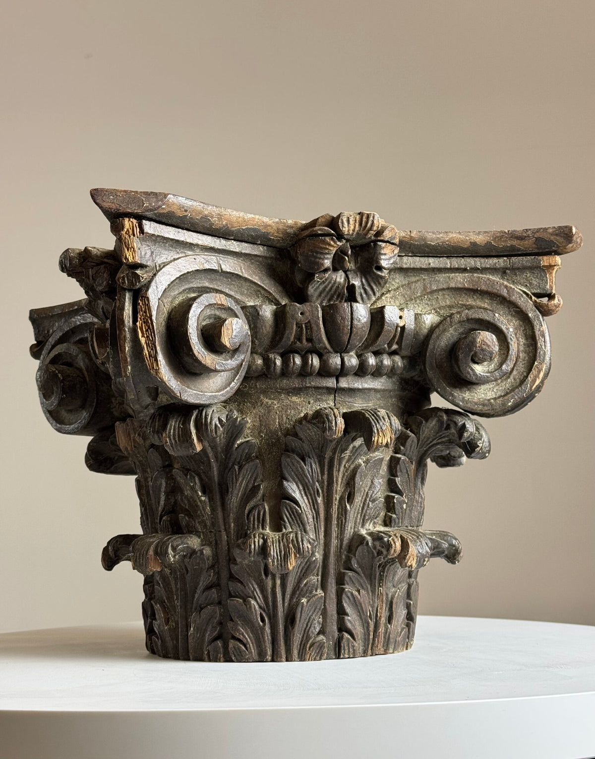 Hand Carved Oak Capital, France, 18th Century, photo 10