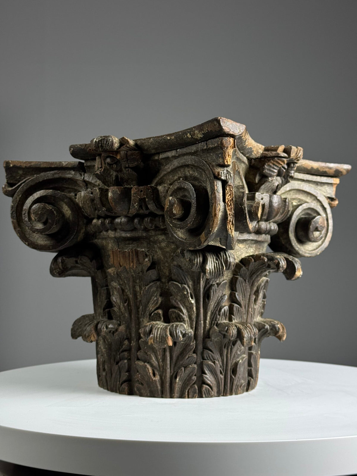 Hand Carved Oak Capital, France, 18th Century, photo 5