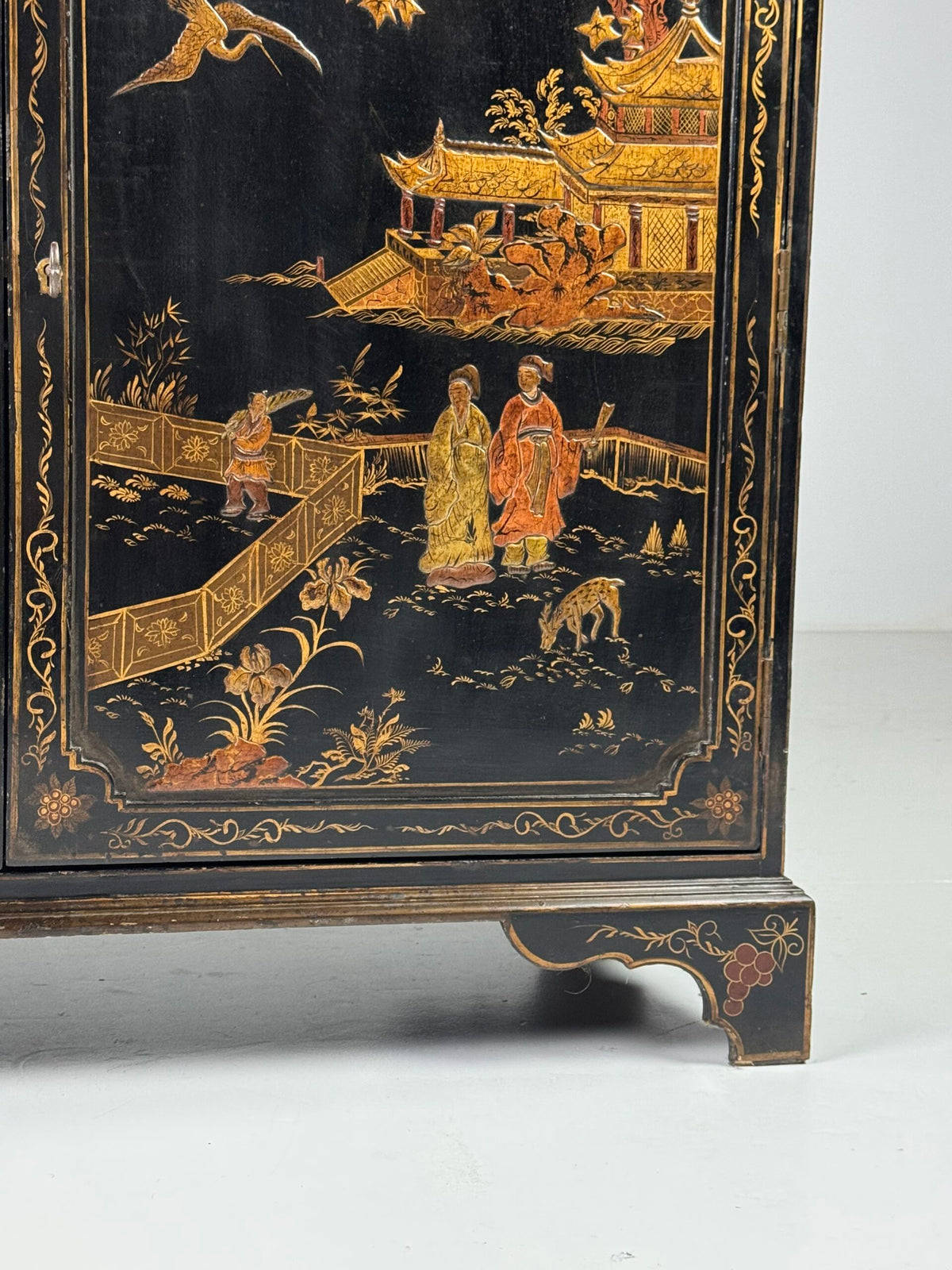 English Black Lacquer Chinoiserie Cabinet, Mid 20th Century, photo 21