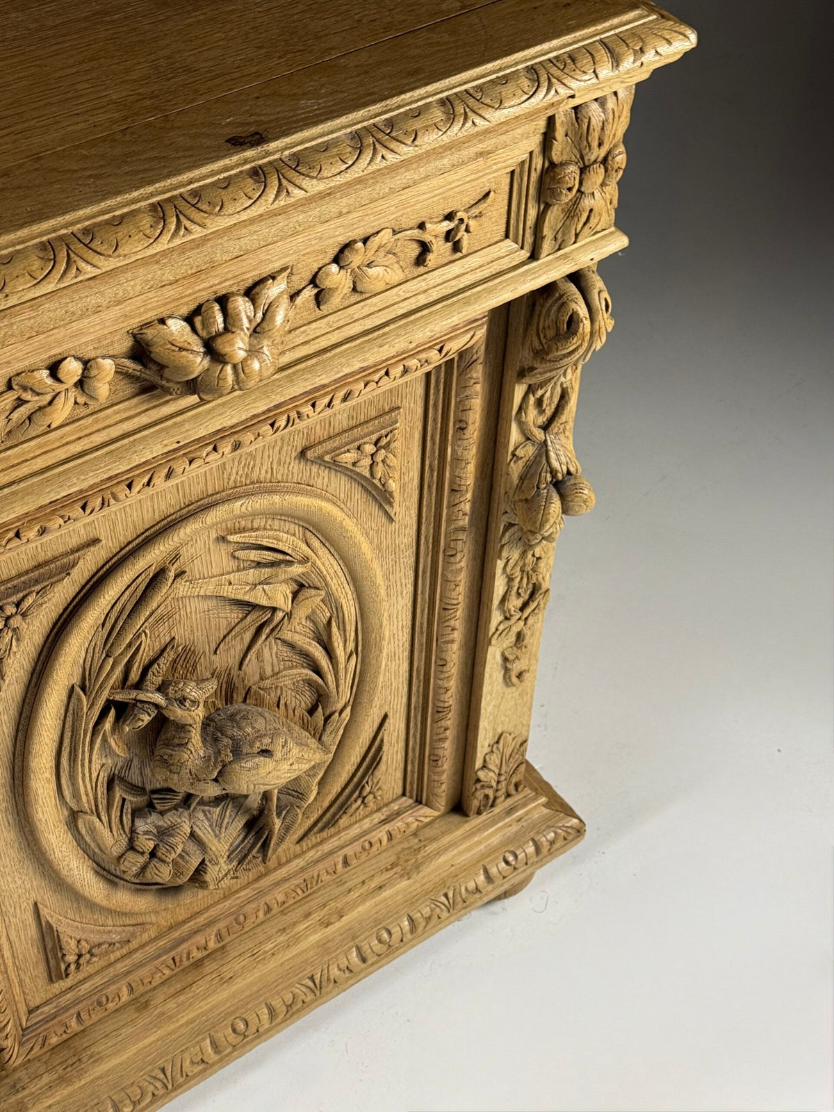 Belgian Carved Oak Buffet from Liege, 19th Century, photo 5