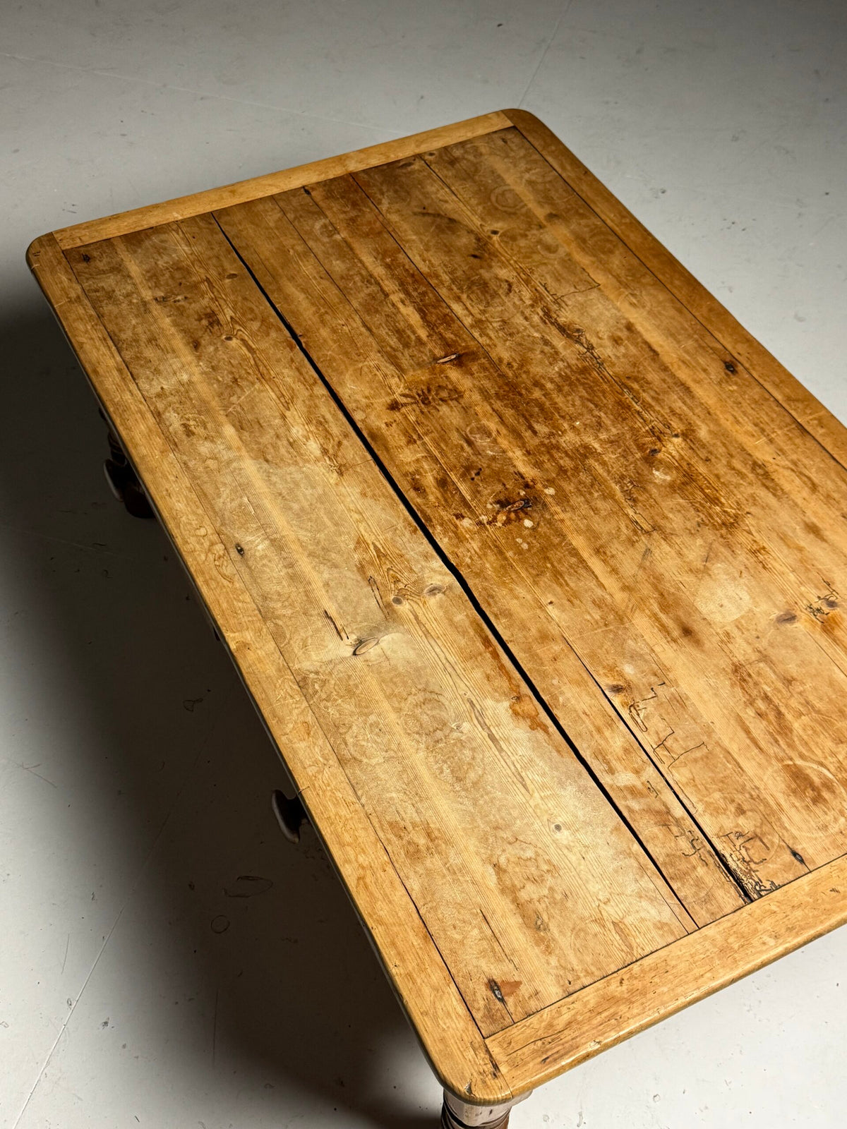 English Pine Farmhouse Coffee Table, 19th Century, photo 3