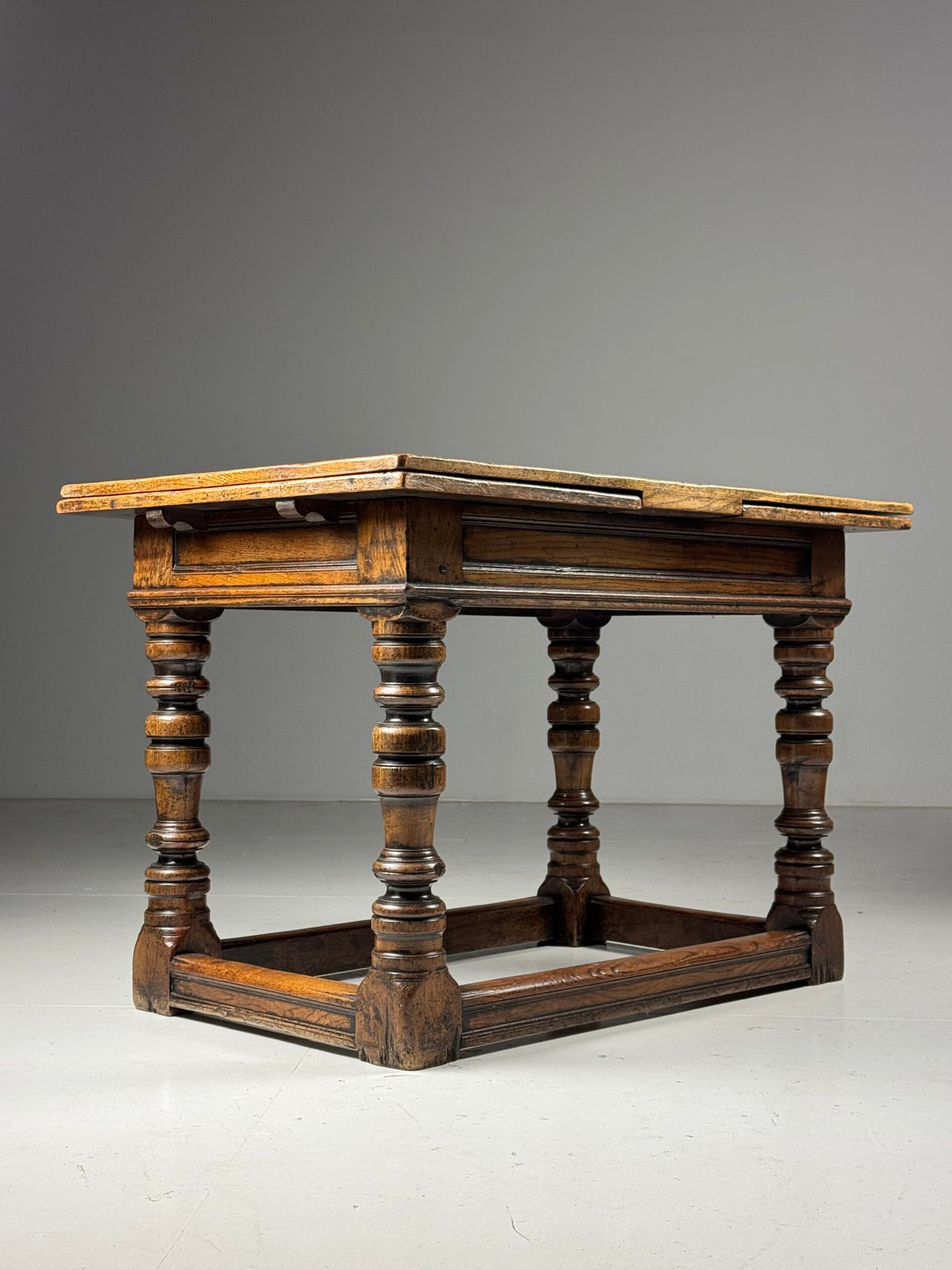 English Oak Extending Table, circa 1700, photo 14