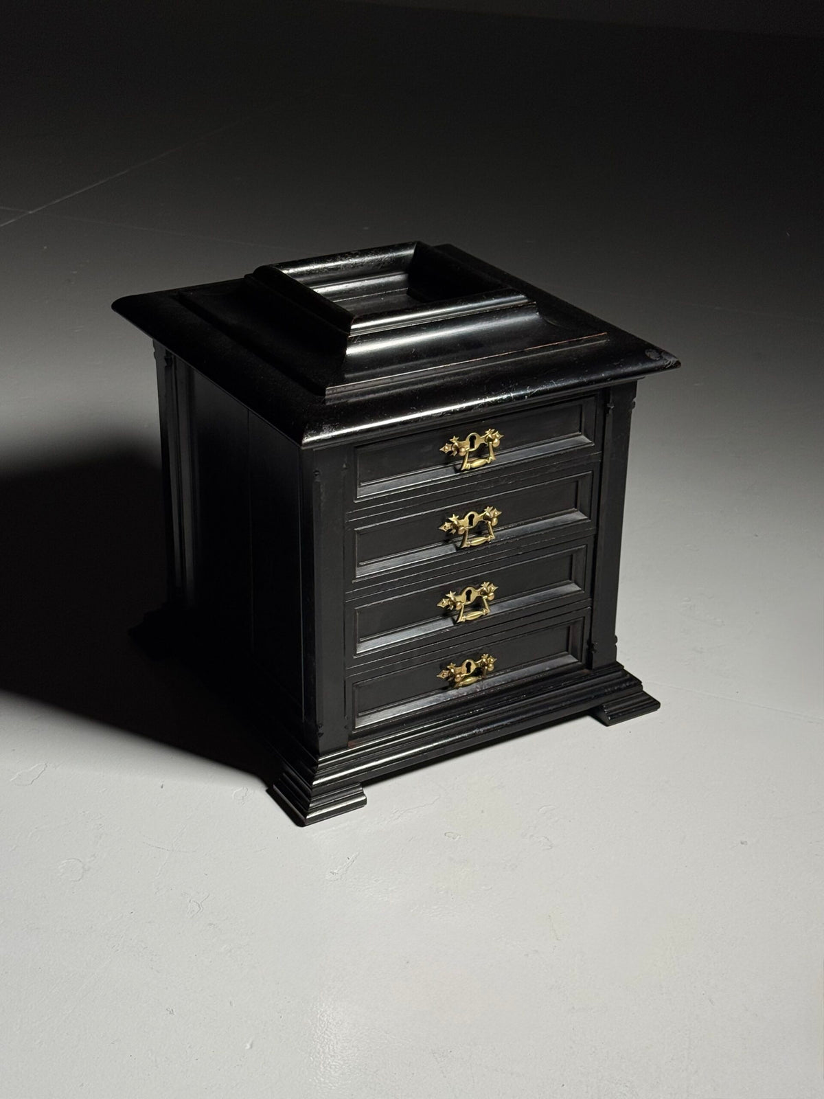 Black Lacquered Jewellery Cabinet, Belgium c. 1880, photo 3