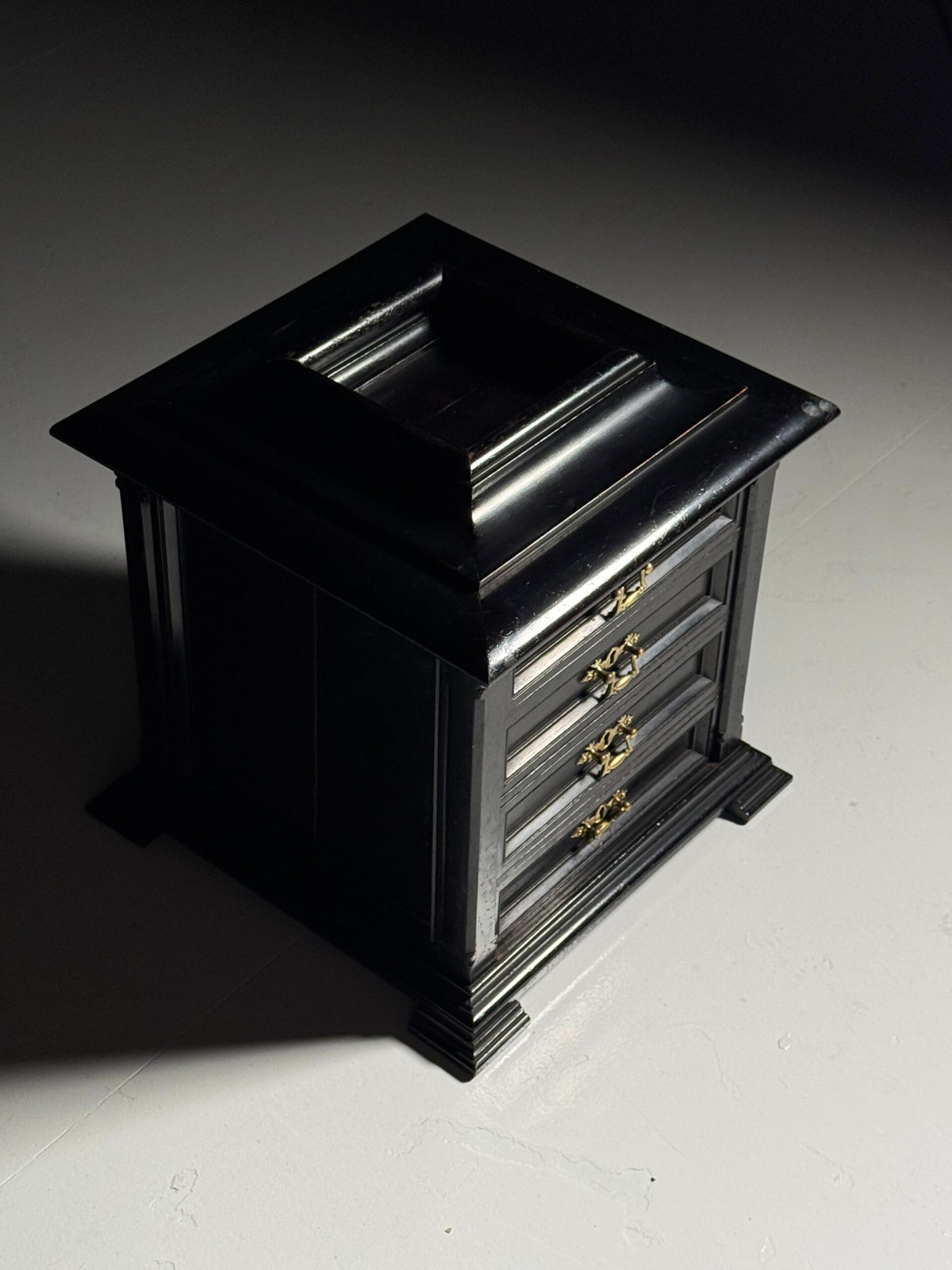 Black Lacquered Jewellery Cabinet, Belgium c. 1880, photo 11