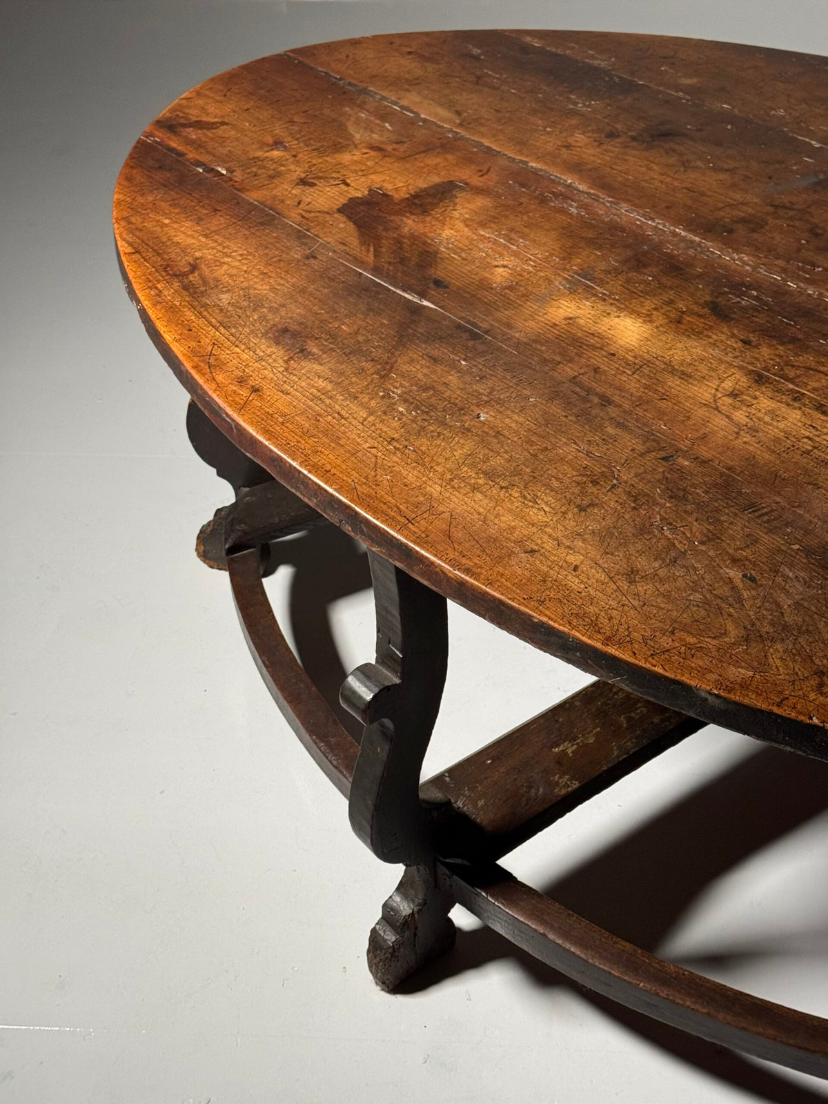 North Italian Walnut Center Table, Mid 17th Century, photo 5
