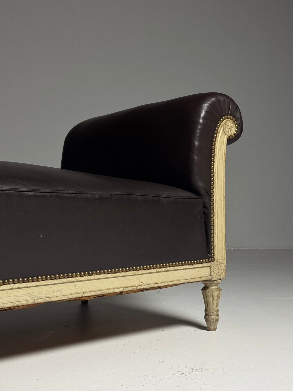 French Chaise Longue with Oak Frame and Brown Leather, photo 7