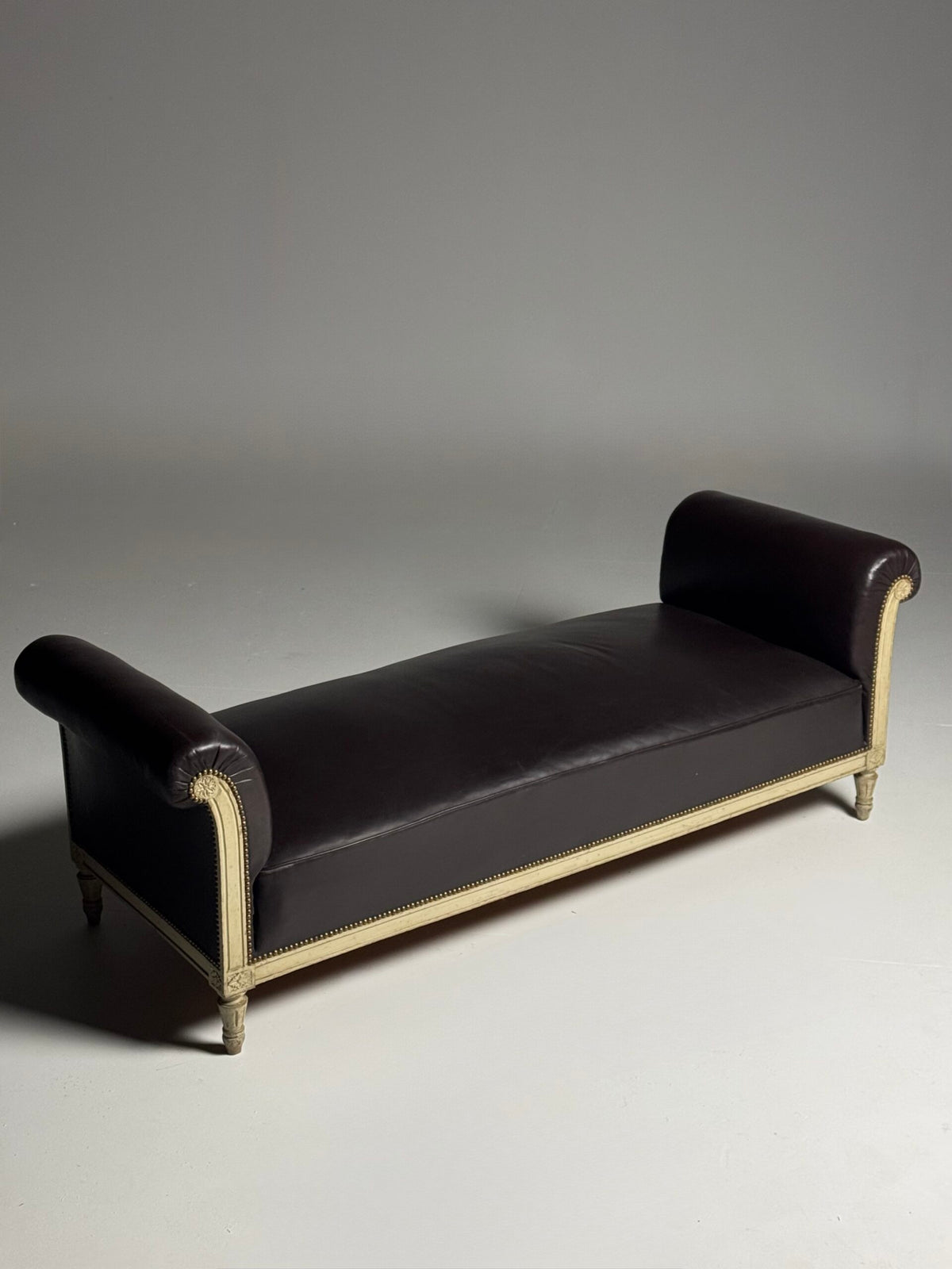 French Chaise Longue with Oak Frame and Brown Leather, photo 5