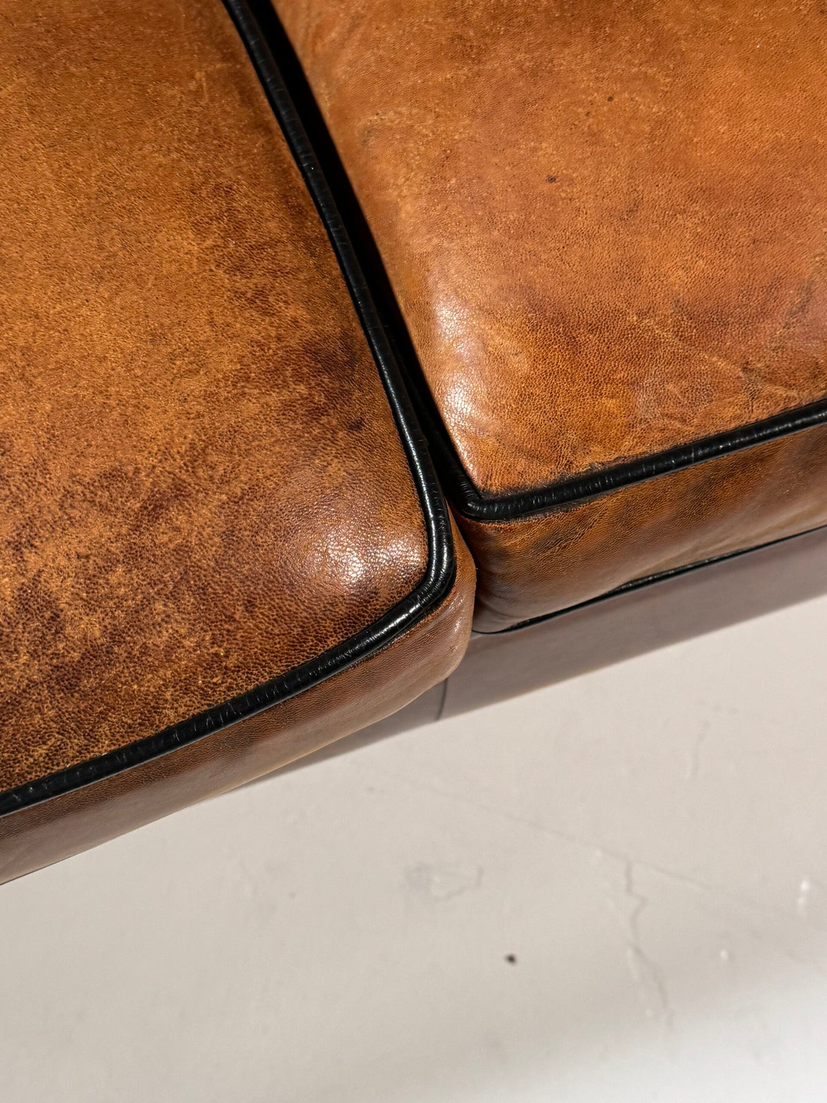 Spacious Three Seater Sheepskin Leather Sofa, photo 5