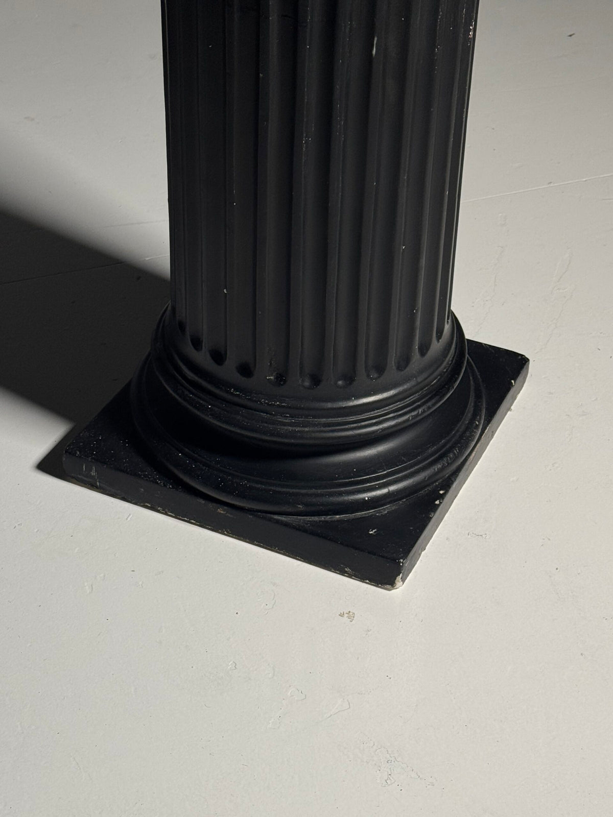 Neoclassical Black Plaster Column Pedestal, photo 9