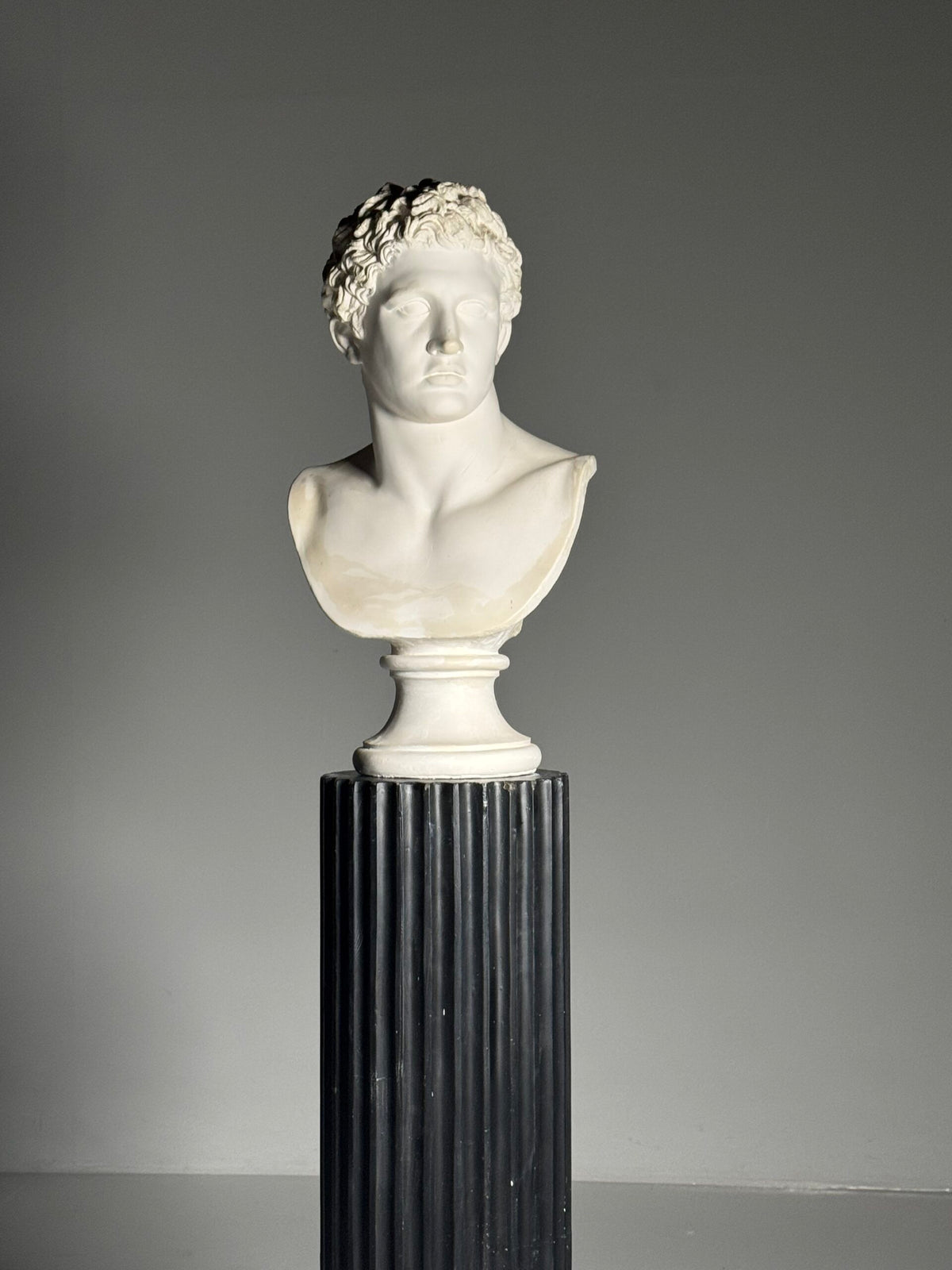Neoclassical Black Plaster Column Pedestal, photo 11