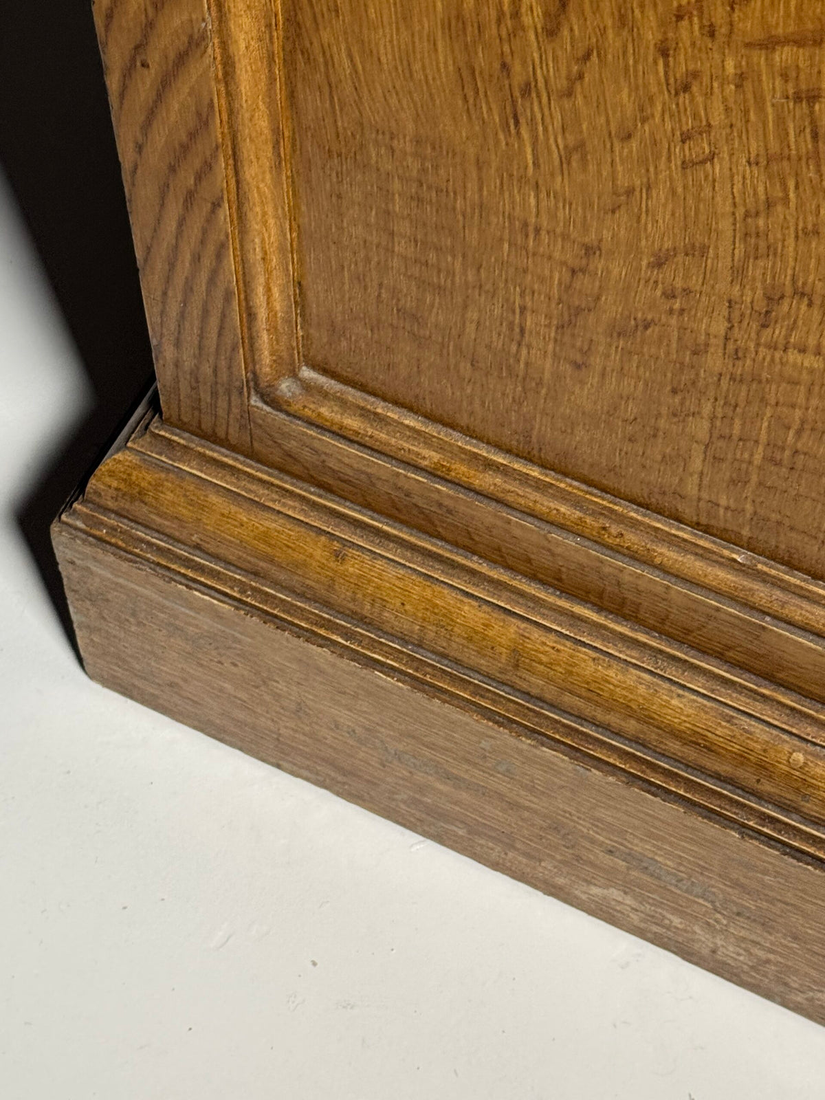 Classic Wooden Column Pedestal Painted Faux Bois Oak, 20th Century, photo 13