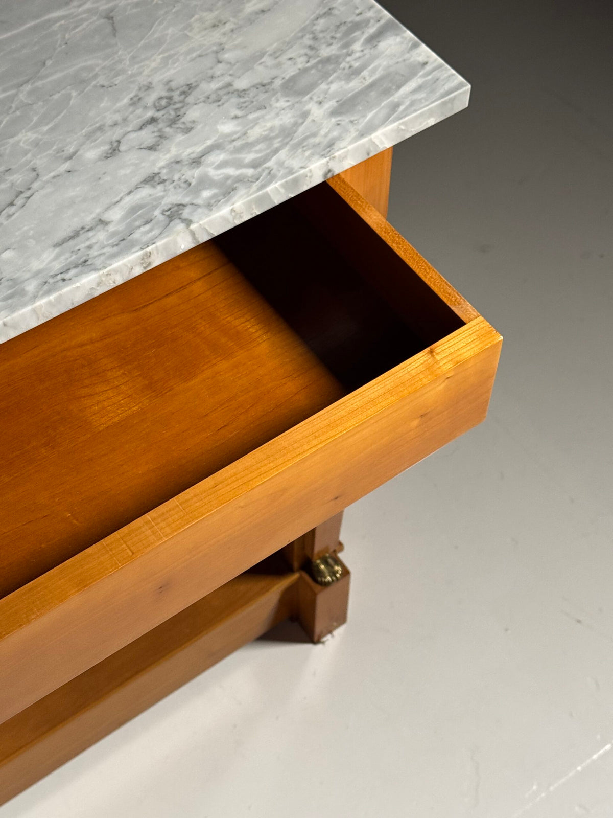 Empire Style Console Table with Marble Top and Sphinx Mounts, photo 17