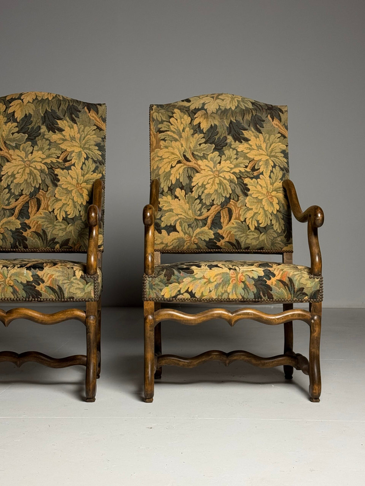 Pair of Os de Mouton Armchairs in Oudenaarde Tapestry Style, photo 5