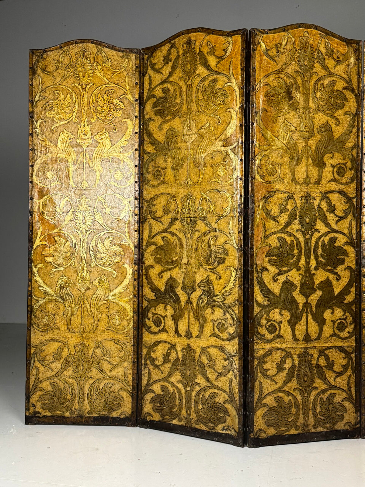 19th Century French Yellow Leather Folding Screen, photo 9