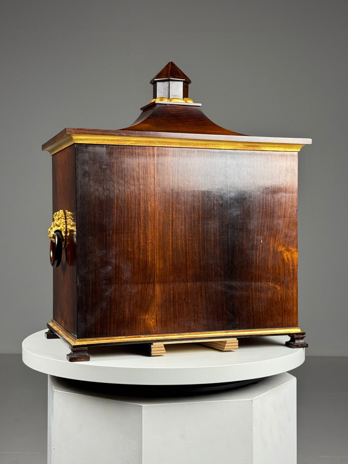 18th Century Architectural Marquetry Table Cabinet, photo 10