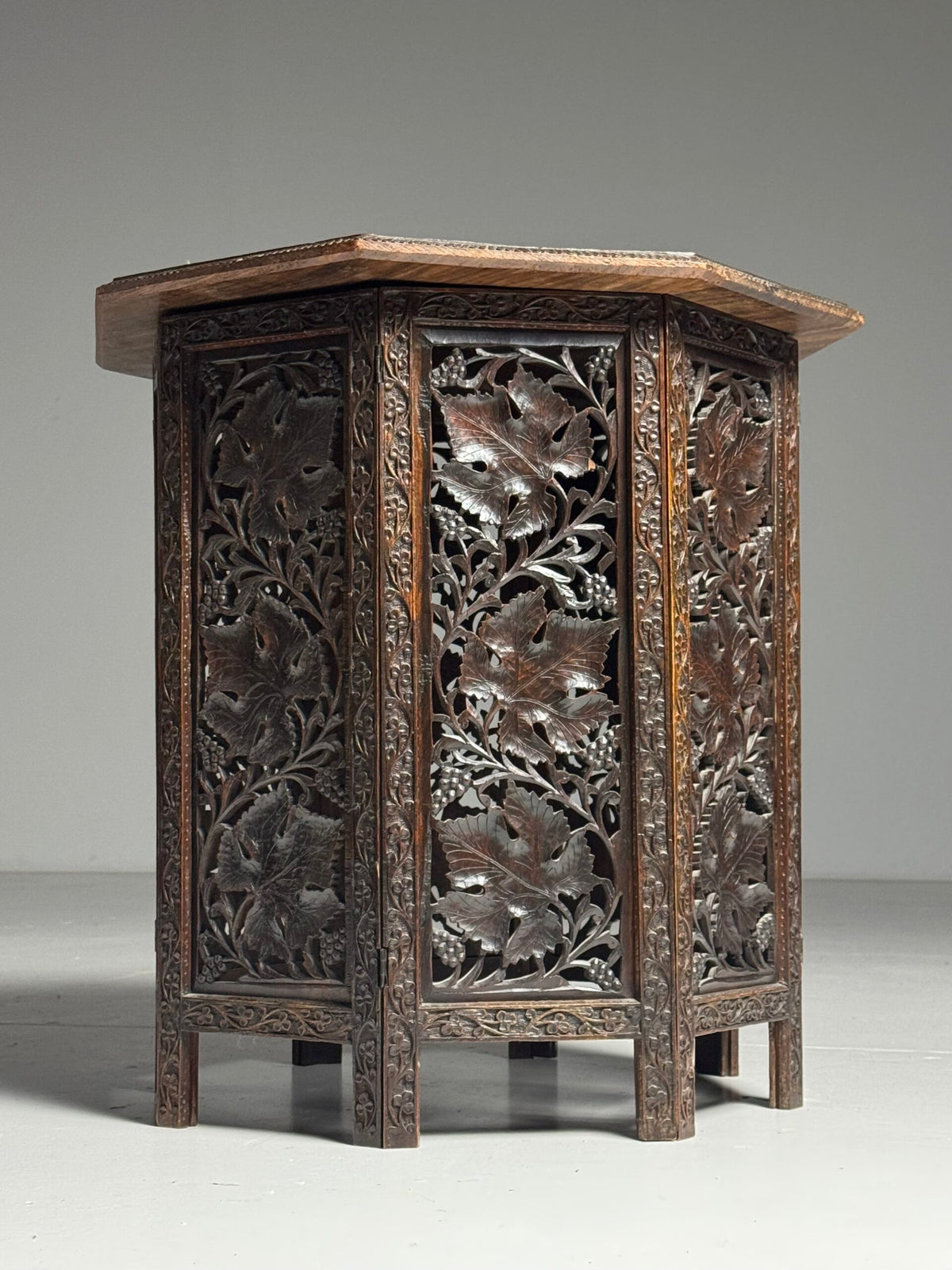 Anglo Indian Hand Carved Folding Side Table, 19th Century, photo 12