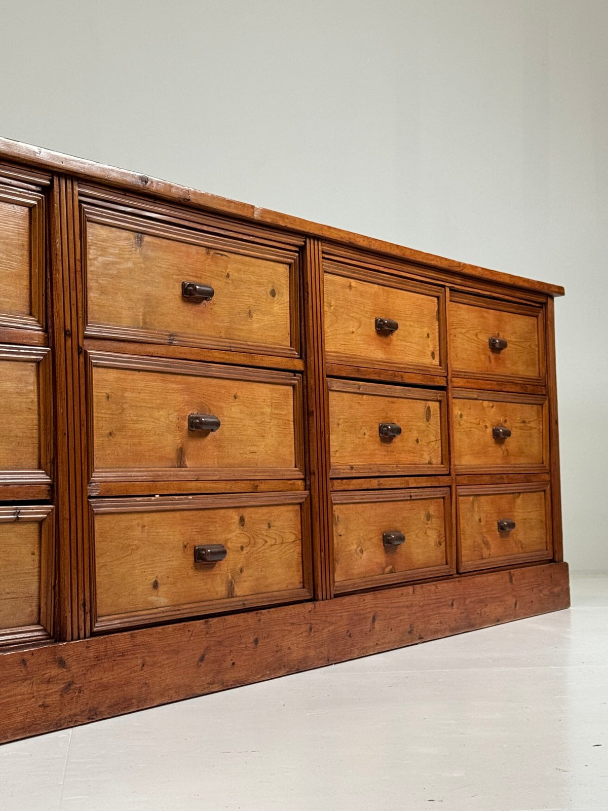 Very Long Pine Apothecary Cabinet with 15 Drawers, Mid 20th Century, photo 14