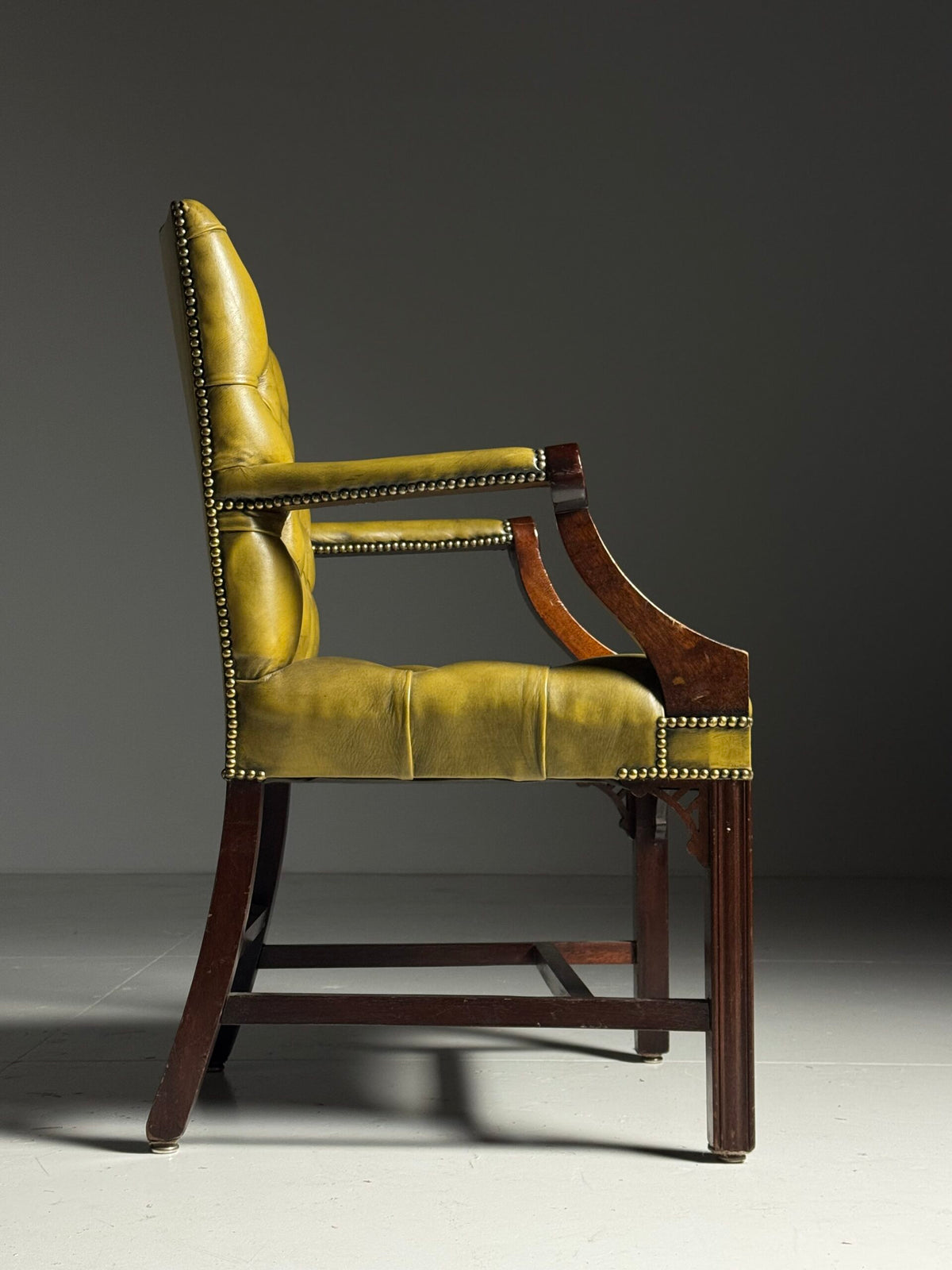 Mid 20th Century Green Leather Buttoned Desk Armchair, photo 8