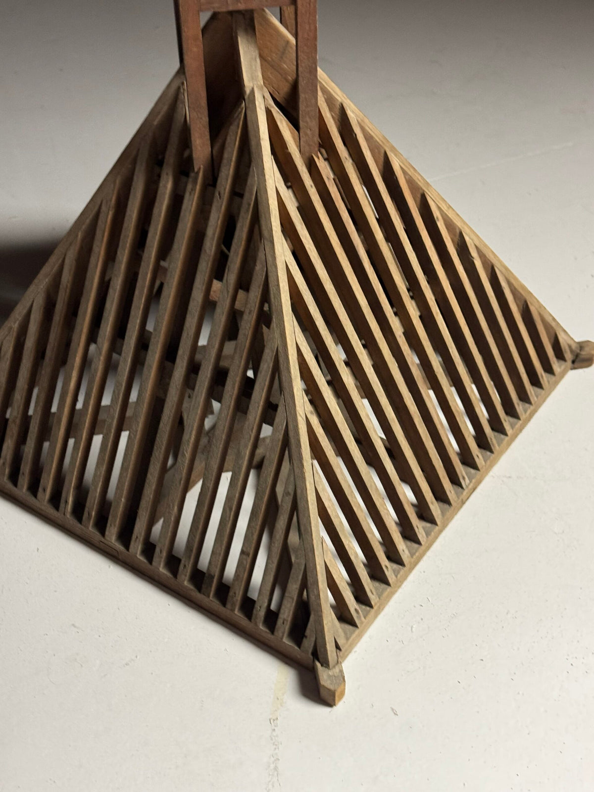 Pièce de Maîtrise Roof Construction, 20th Century, photo 9
