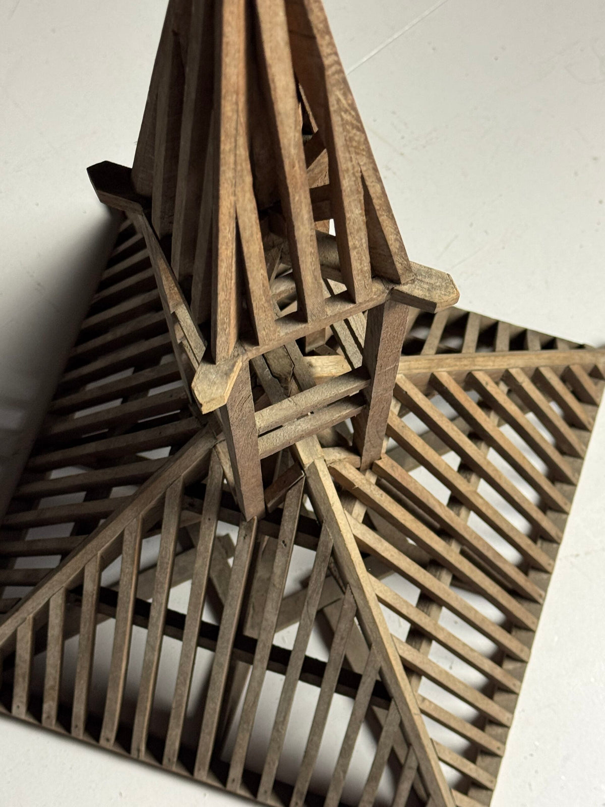 Pièce de Maîtrise Roof Construction, 20th Century, photo 7