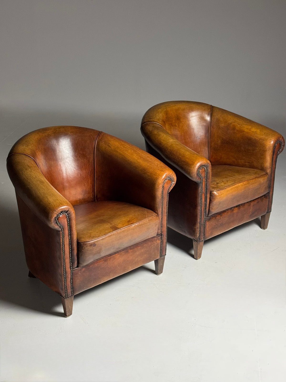 Pair of Dutch Sheepskin Leather Club Armchairs, Late 20th Century, photo 1