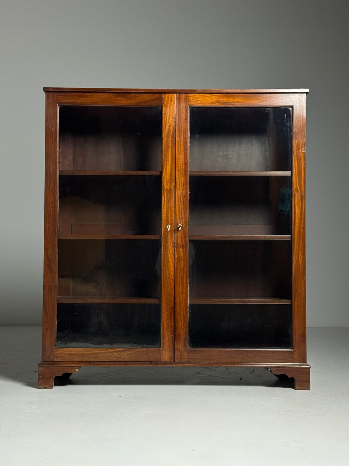 English Mahogany Display Cabinet or Small Bookcase, Late 19th Century, photo 2