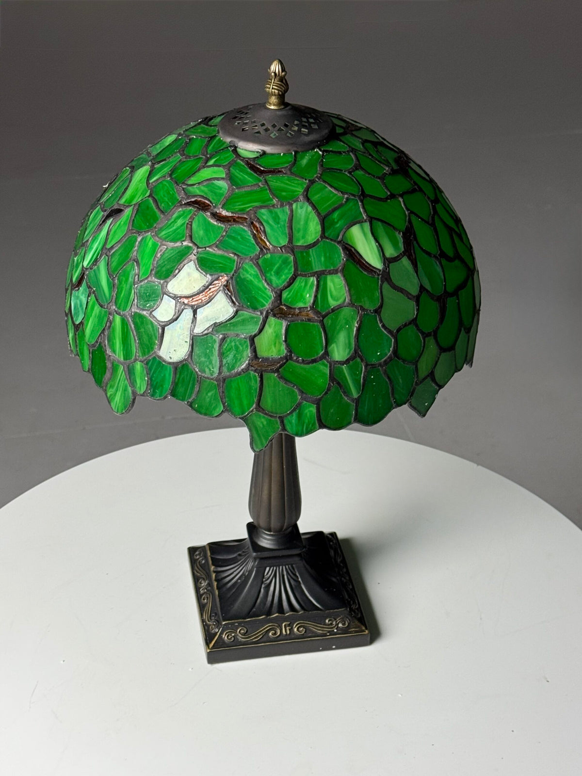 Tiffany Style Green Glass Table Lamp, photo 3