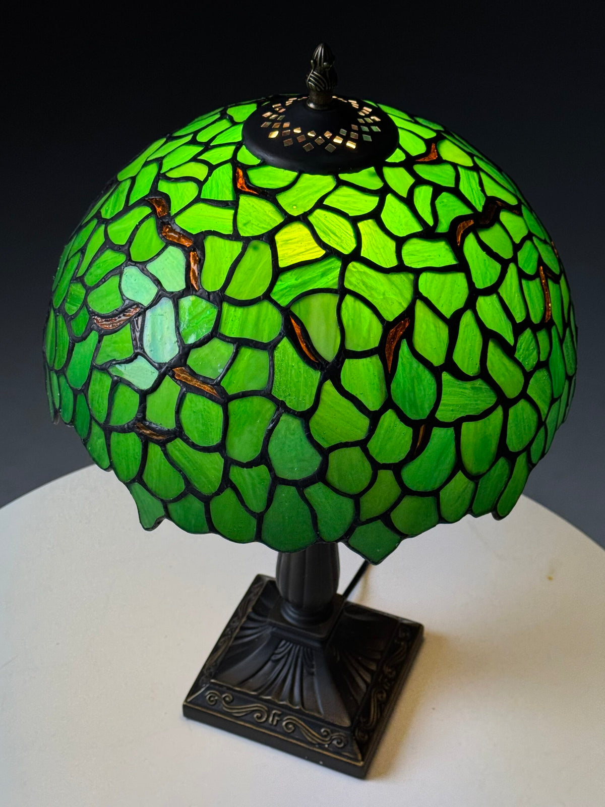Tiffany Style Green Glass Table Lamp, photo 13