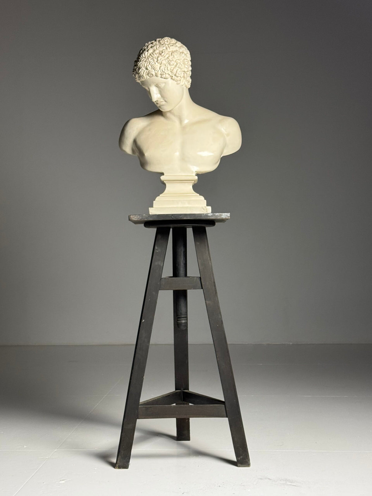 Vintage Ebonised Oak Sculpture Stand, Paris, Mid 20th Century, photo 6