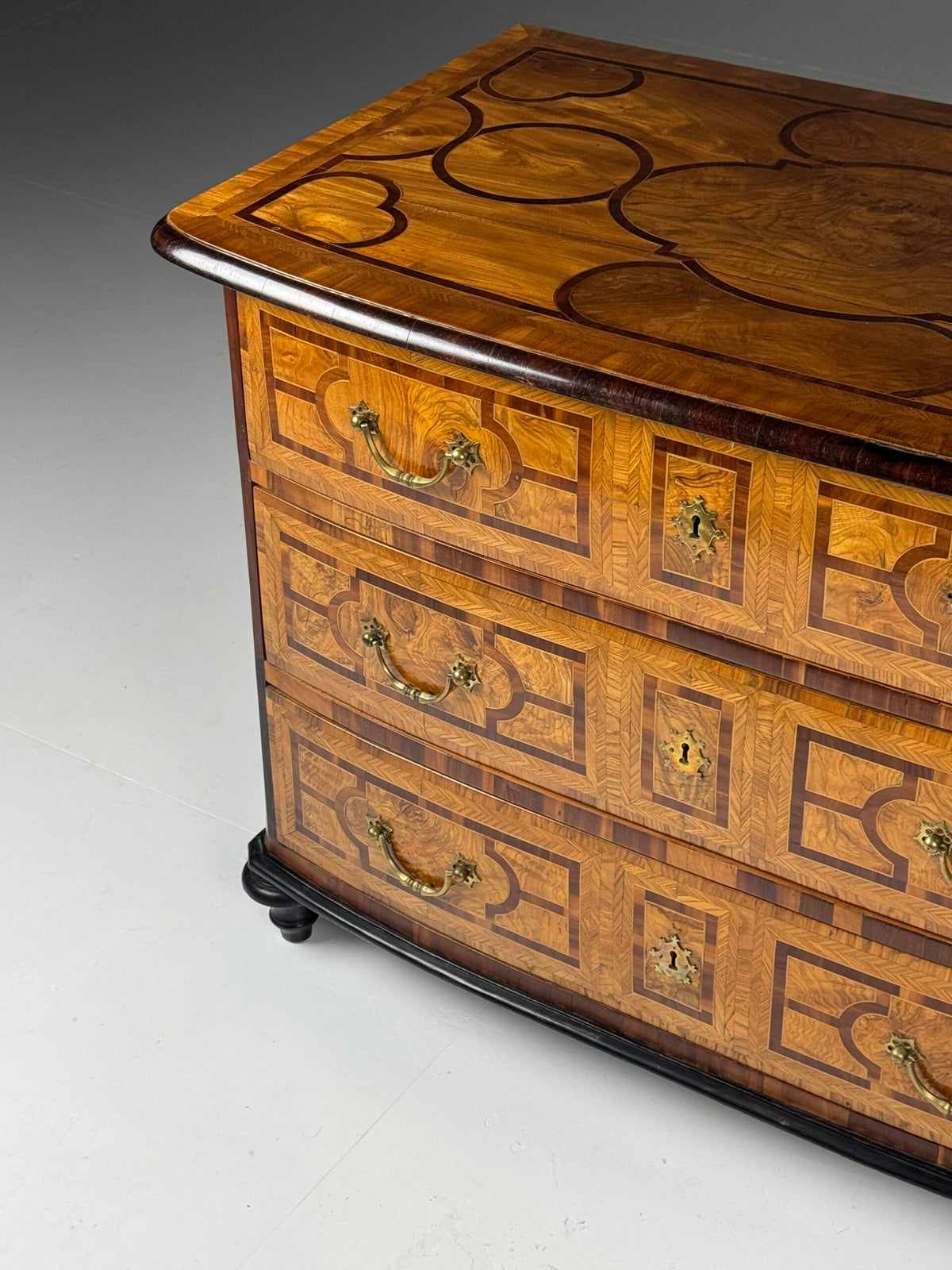 French Marquetry Chest of Drawers, Dauphine, 18th Century, photo 28
