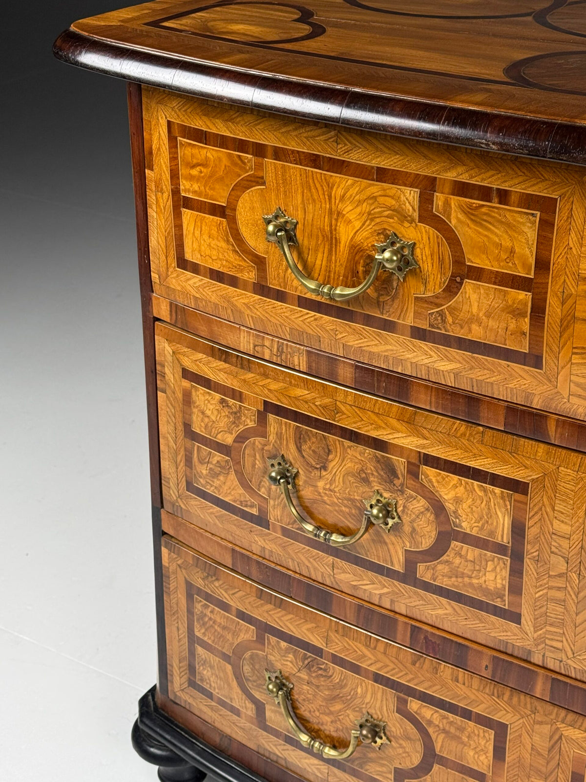 French Marquetry Chest of Drawers, Dauphine, 18th Century, photo 26