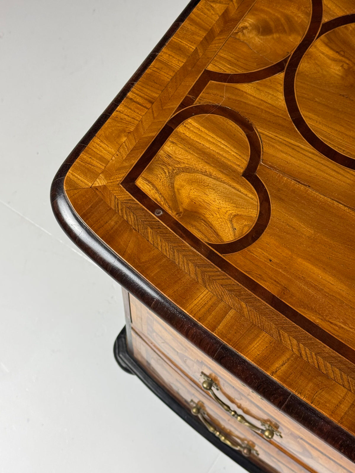French Marquetry Chest of Drawers, Dauphine, 18th Century, photo 15