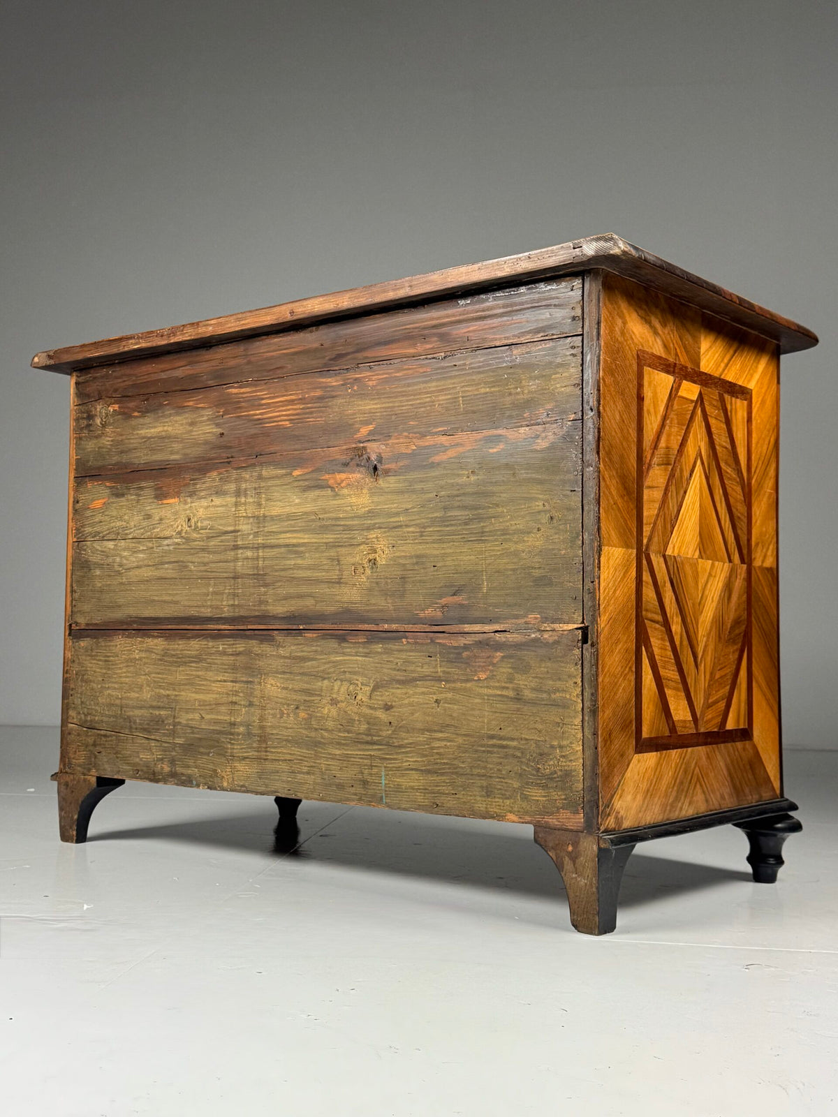 French Marquetry Chest of Drawers, Dauphine, 18th Century, photo 3