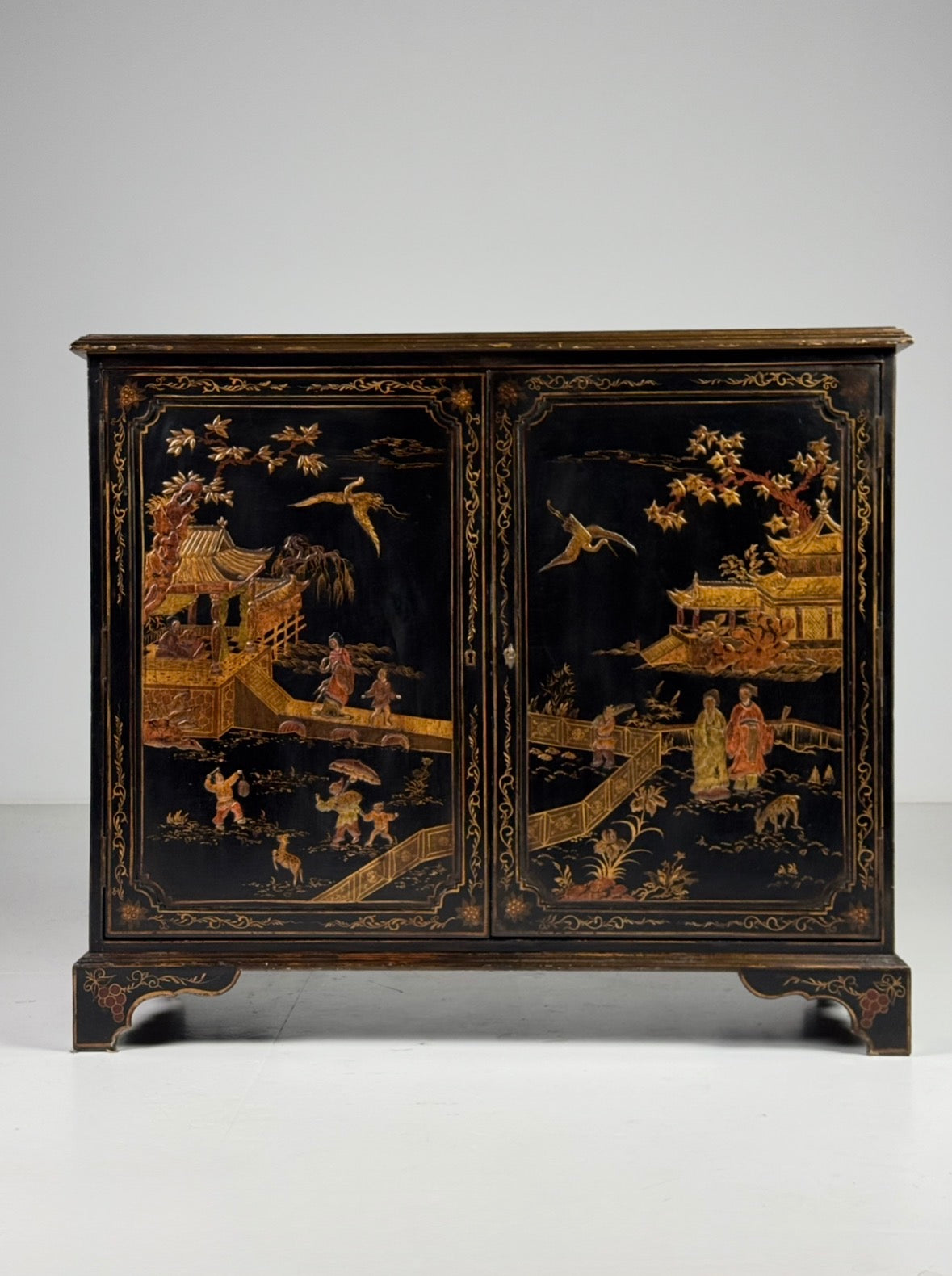 English Black Lacquer Chinoiserie Cabinet, Mid 20th Century, photo 7