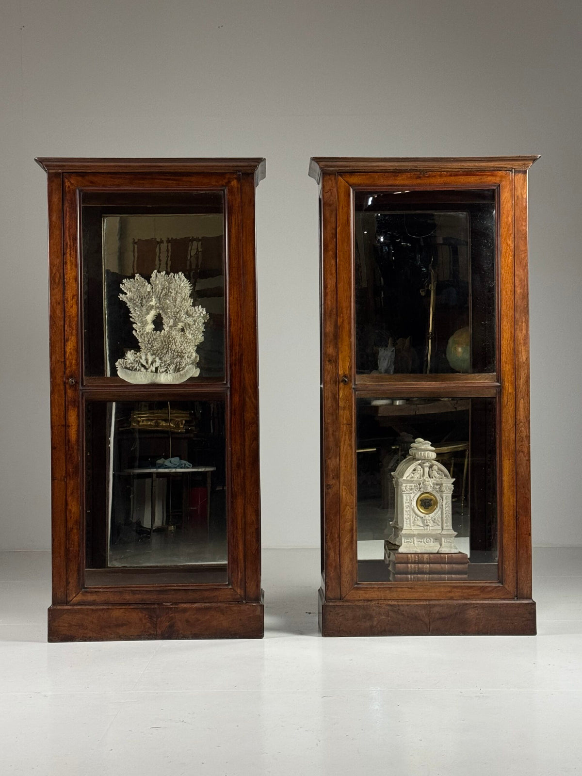 Pair of French Mahogany Veneer Display Cabinets, photo 12