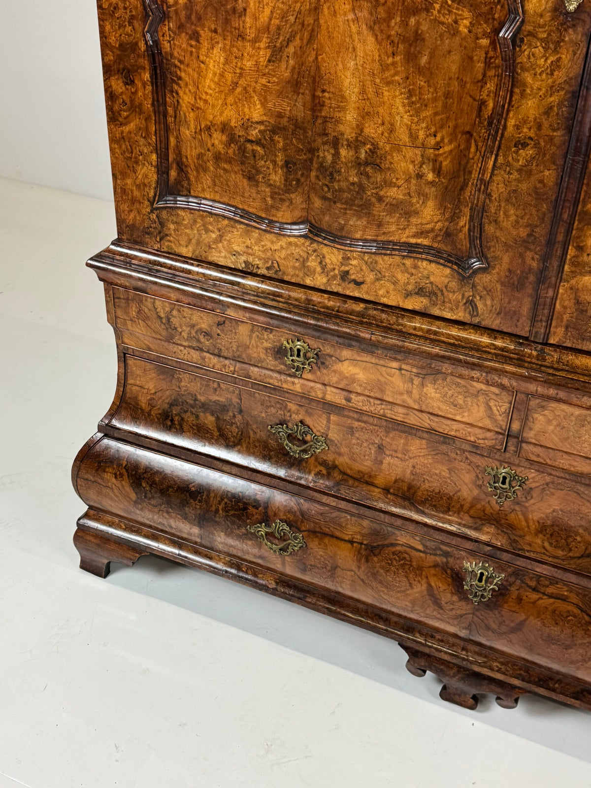 Dutch Burr Walnut Cabinet, circa 1740, photo 27