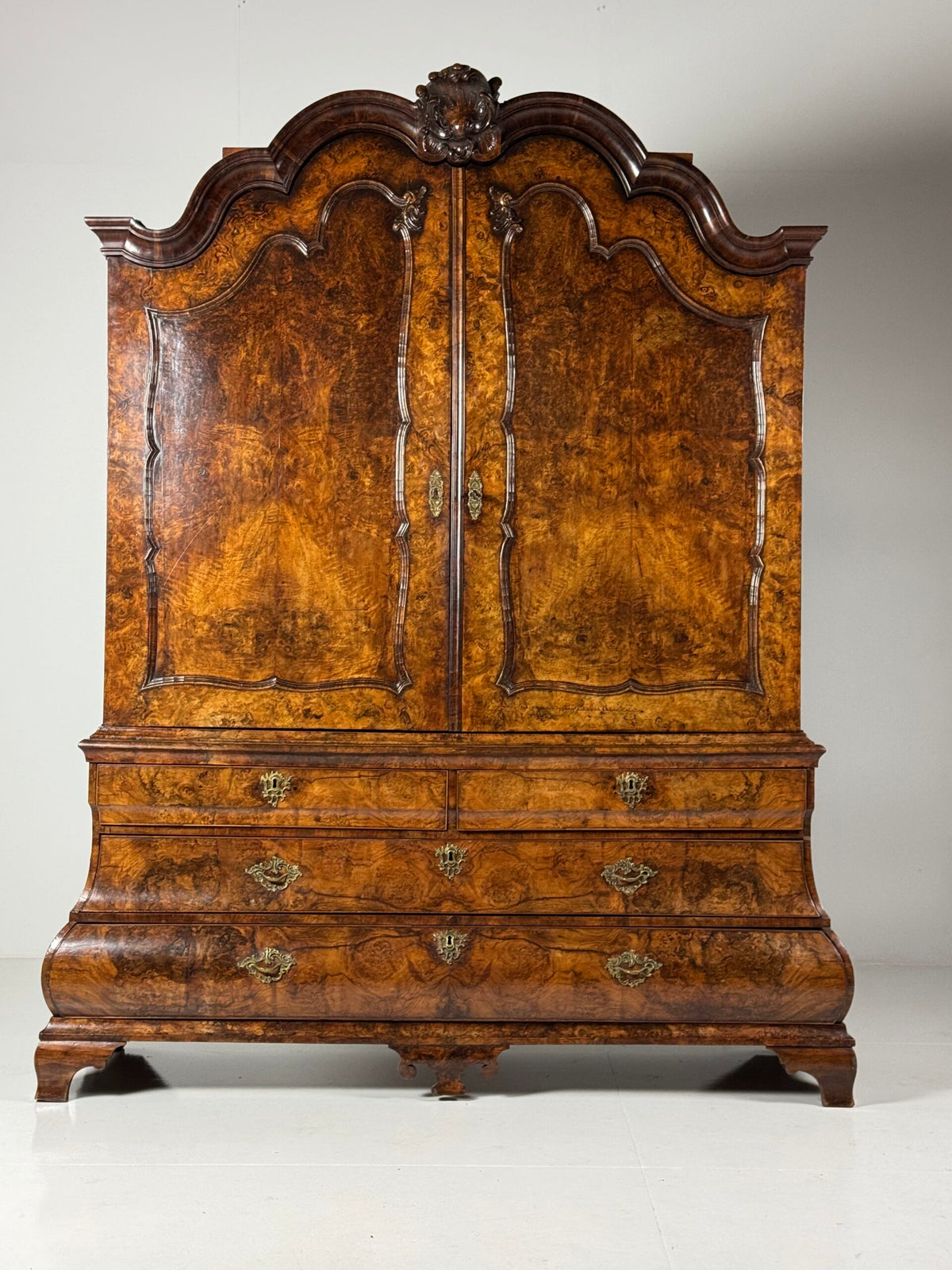 Dutch Burr Walnut Cabinet, circa 1740, photo 21