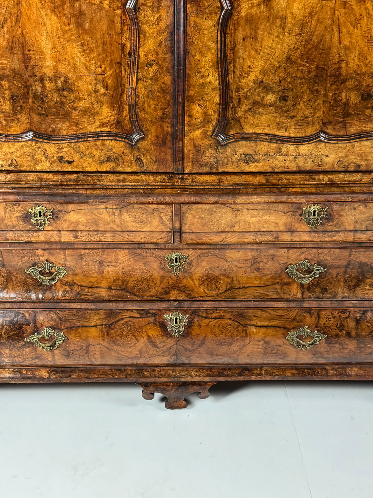 Dutch Burr Walnut Cabinet, circa 1740, photo 18