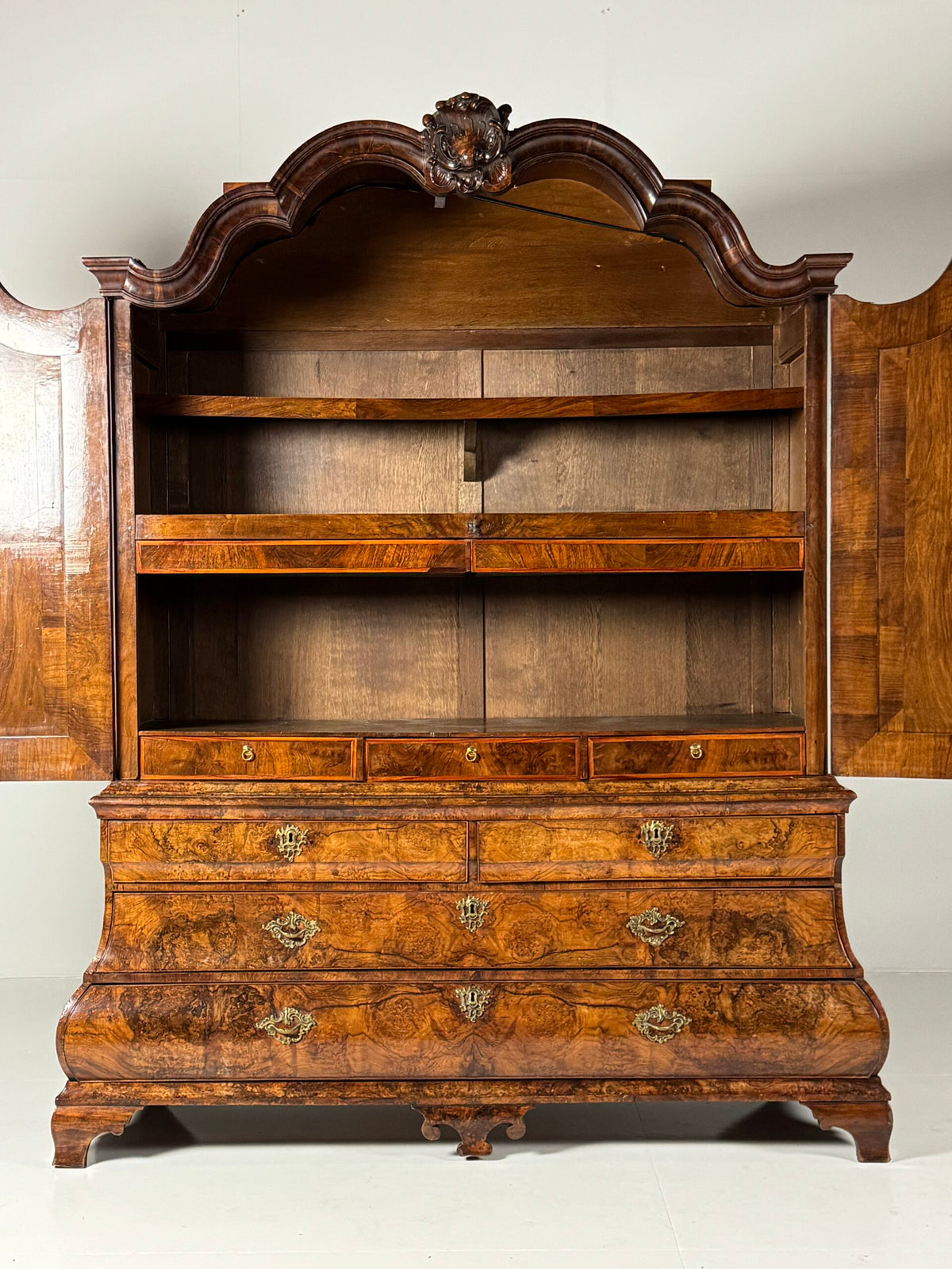 Dutch Burr Walnut Cabinet, circa 1740, photo 3