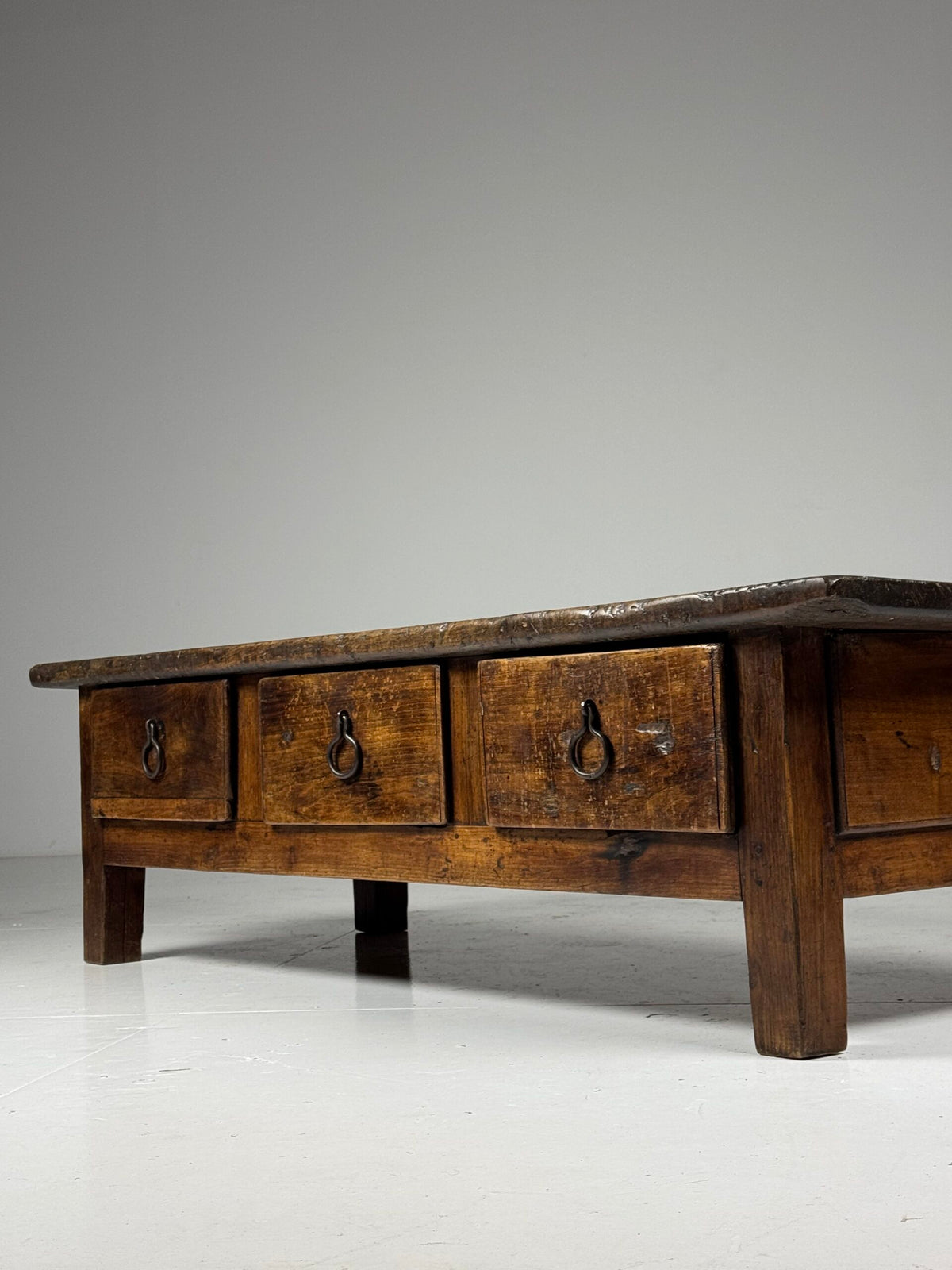 Spanish Walnut Coffee Table with Three Drawers, 18th Century, photo 6