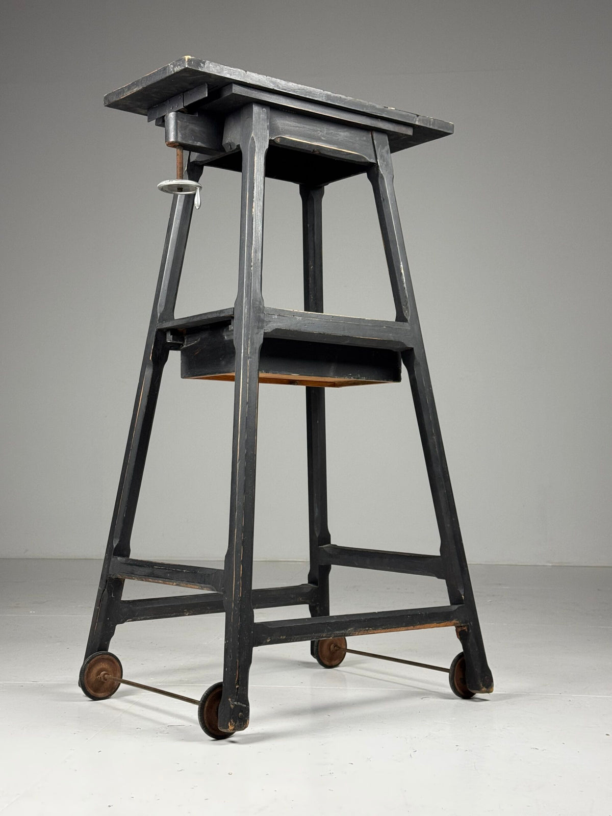 French Black Painted Sculpture Stand on Wheels, Mid to Late 20th Century, photo 14