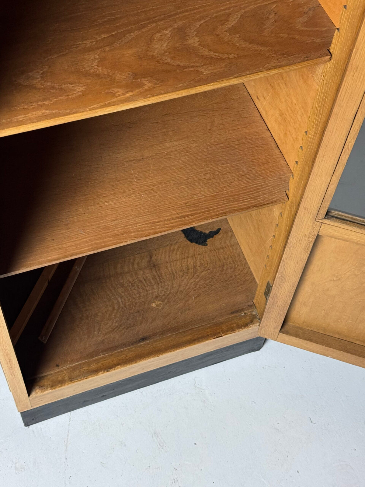 Dutch Art Deco Oak Small Bookcase, 1920 to 1940, photo 12