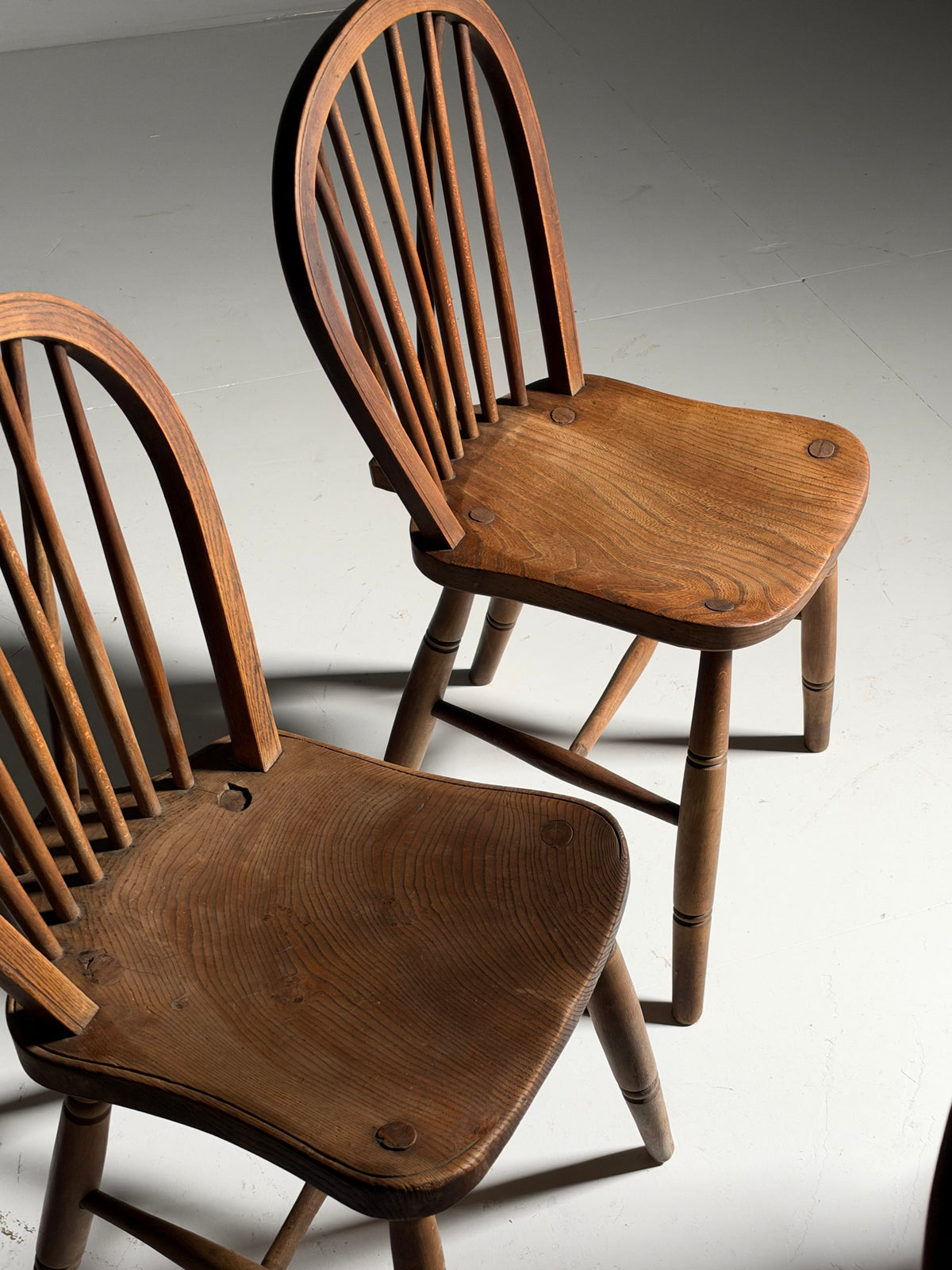 Set of 6 English Windsor chairs