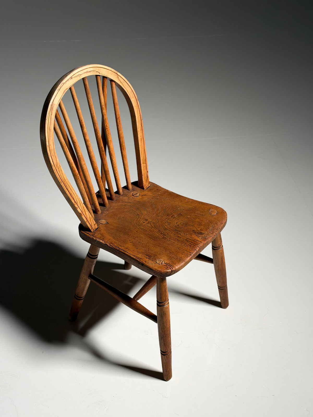 Set of 6 Windsor chairs