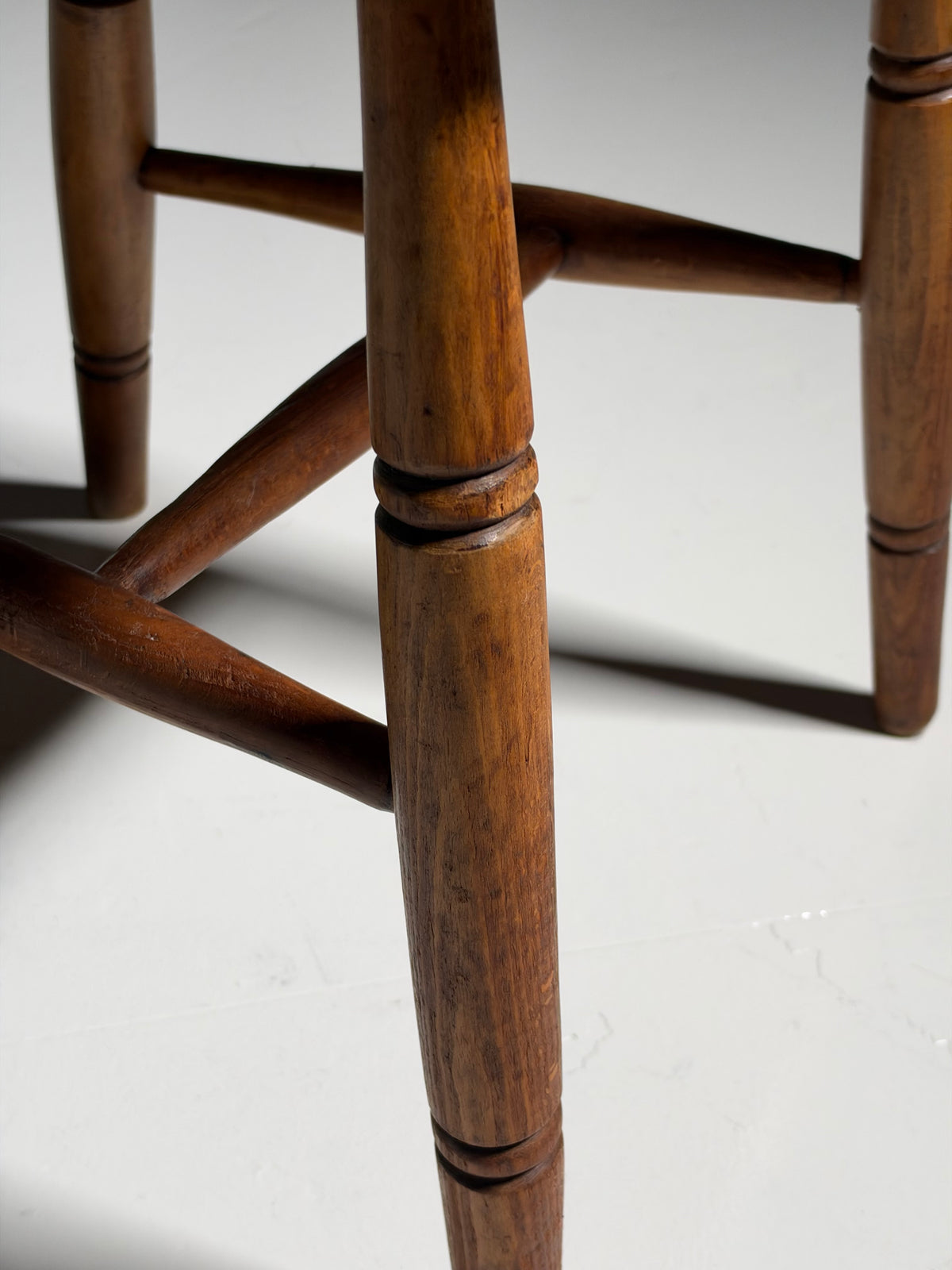 Set of 6 Windsor chairs