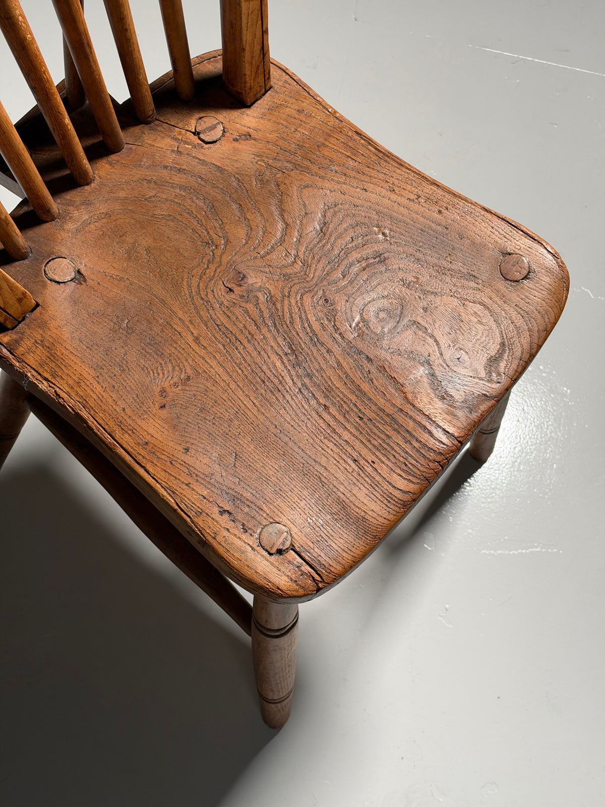 Set of 6 Windsor chairs