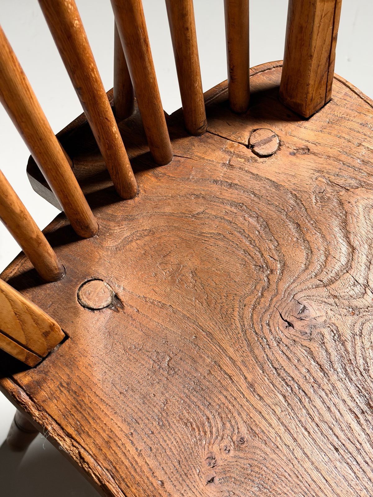 Set of 6 Windsor chairs