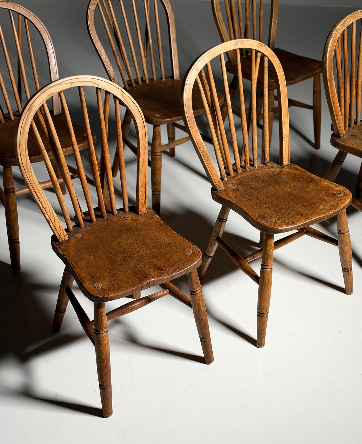 Set of 6 Windsor chairs