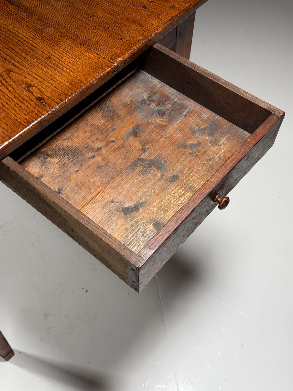 19th century French dining table, 186 cm