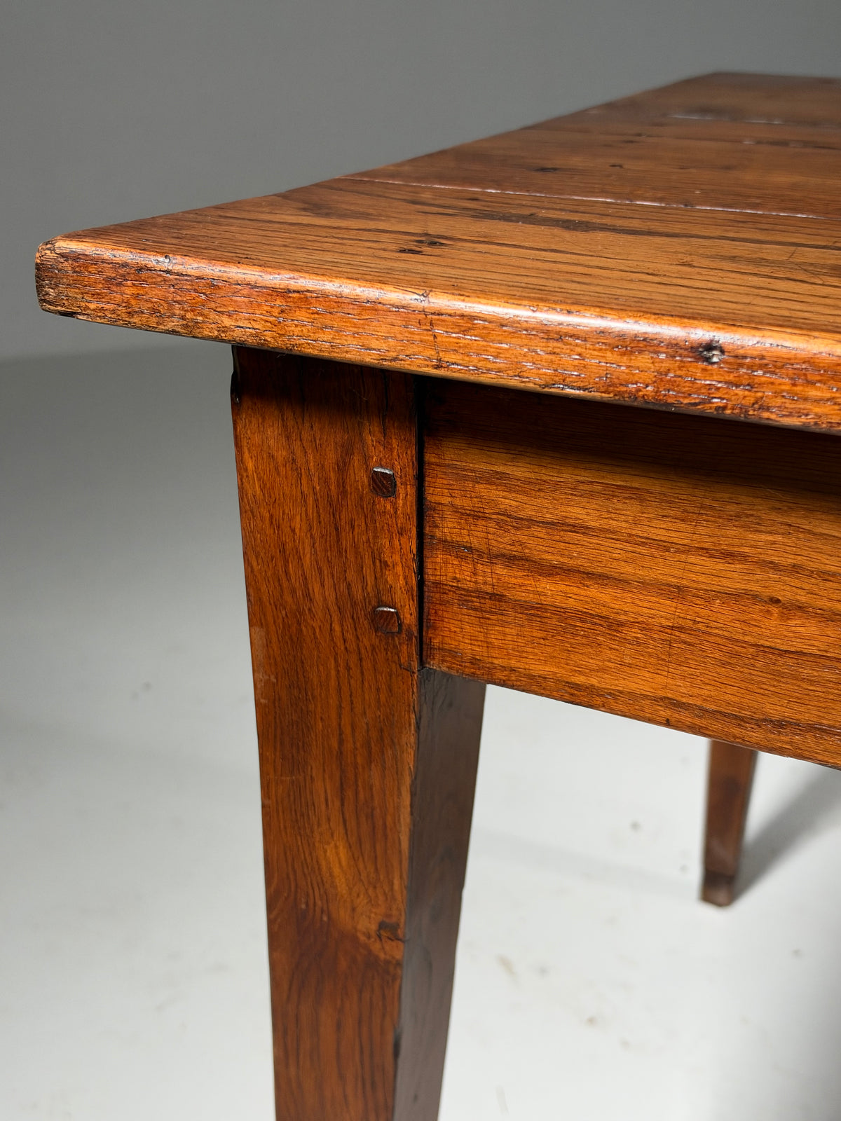19th century French dining table, 186 cm